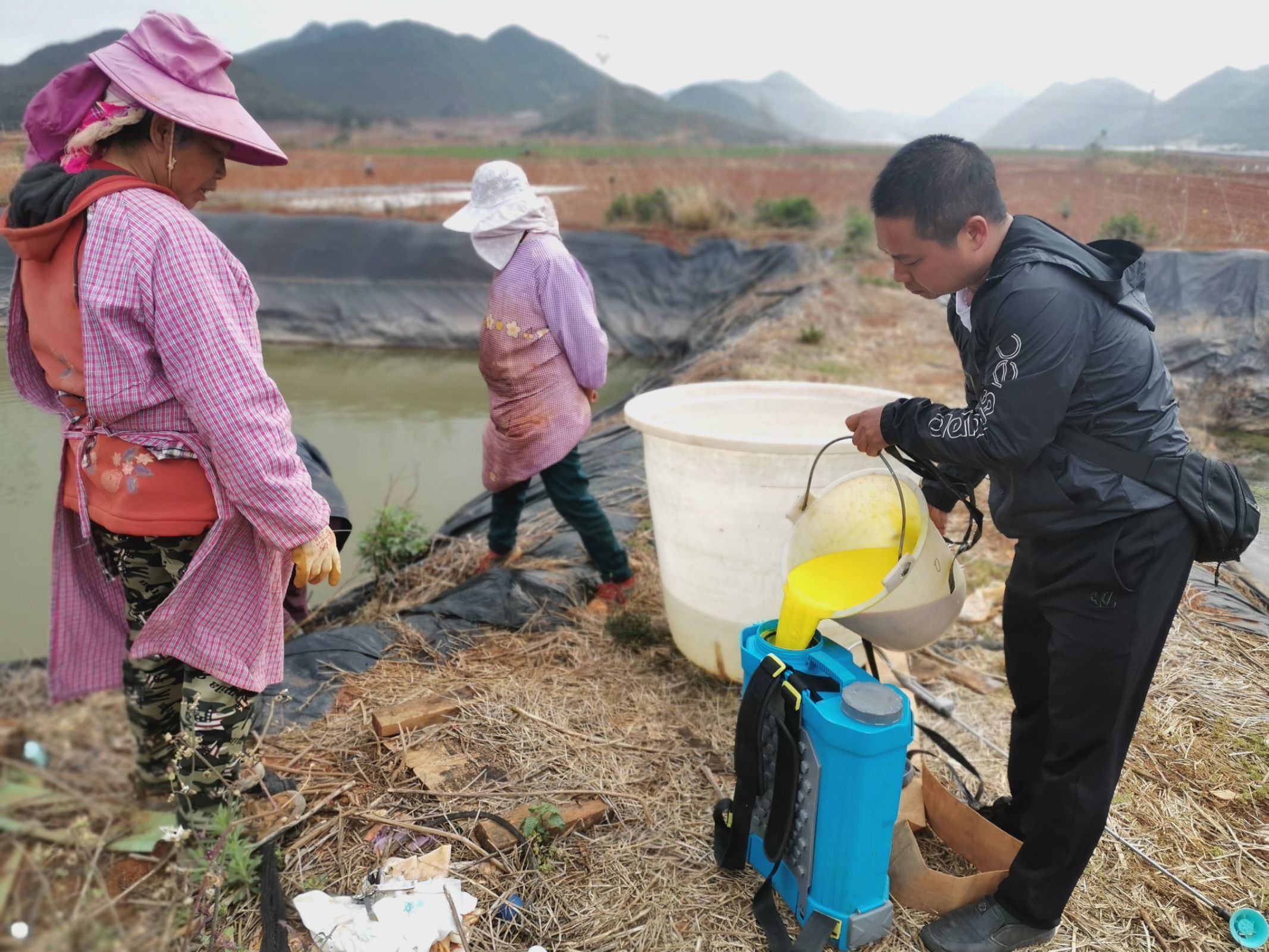 图1.药剂配置（2023年5月1日摄）.jpg